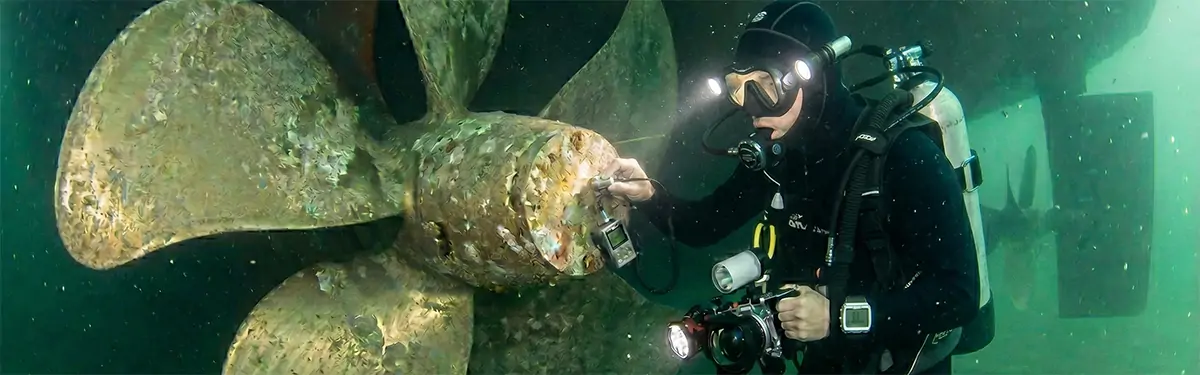 Underwater propeller polishing and anode replacement